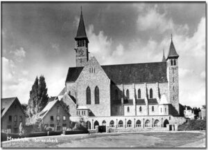 1934 De pasgebouwde St.Theresiakerk