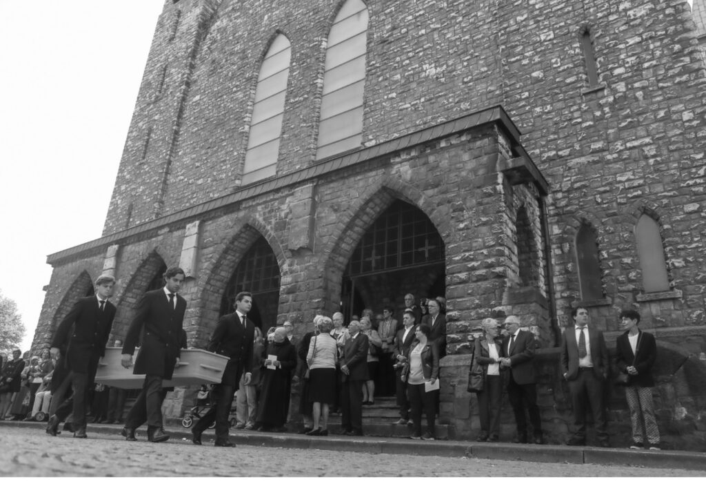 Hoofdingang St. Theresiakerk